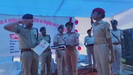 किशनगंज: नव नियुक्त 362 सिपाहियों को नियुक्ति पत्र, एसपी ने दिलाई शपथ