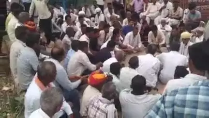 भोपालगढ़: भोपालगढ़ के देवातड़ा में स्कूल पर जड़ा ताला, ग्रामीण बोले- 10वीं में 42 में से 30 स्टूडेंट्स फेल