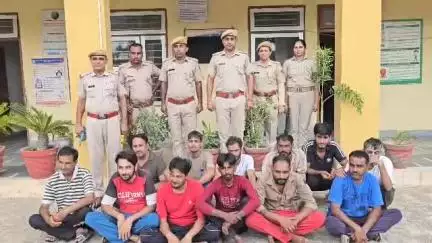 हनुमानगढ़: हनुमानगढ़ जंक्शन पुलिस ने एरिया डोमिनेशन अभियान के तहत 12 लोगों को किया गिरफ्तार
