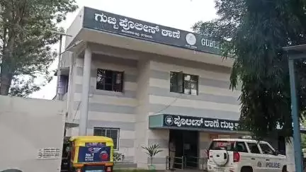 ಗುಬ್ಬಿ: ಅಪ್ರಾಪ್ತನಿಂದ ವಾಹನ ಚಾಲನೆ ಮಾಲೀಕನಿಗೆ ಪಟ್ಟಣದಲ್ಲಿ 30 ಸಾವಿರ ದಂಡ 1 ದಿನ ಜೈಲು