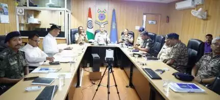 नक्सल उन्मूलन संबंधी मुद्दों पर हुई समीक्षा बैठक
व्यापक रूप से समीक्षा कर आवश्यक दिशा-निर्देश दिया गया