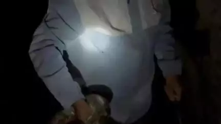 आबू रोड: माउंट आबू के हॉलीडे होम के पास एक घर के आंगन में 7 फीट लंबा जहरीला अजगर दिखा, मौके पर पहुंचे स्नेक कैचर