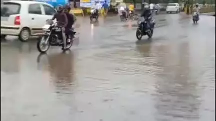 जांजगीर: 2 घंटे की बारिश से जांजगीर की सड़कों पर हुआ जलभराव, जन जीवन हुआ अस्त-व्यस्त