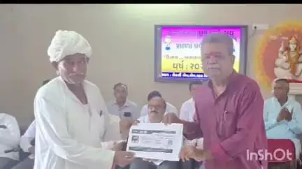 શહેરમાં પ્રધાનમંત્રી વય વંદન યોજના અંગે વિધાનસભા ક્ષેત્રના લોકોને માહિતી ધારાસભ્ય દ્વારા અભિયાન રૂપે પહોચાડવામાં આવી