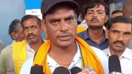 बेरला: खाती सेवा सहकारी समिति में DAP खाद की कमी से परेशान दर्जनों किसानों ने मीडिया को दी जानकारी