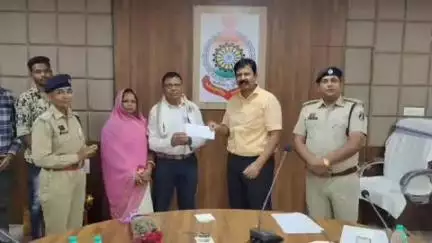 सूरजपुर: जिले में पदस्थ ASI चन्द्रिका प्रसाद व ASI राजाराम हुए सेवानिवृत्त, जिला पुलिस कार्यालय में विदाई समारोह का हुआ आयोजन