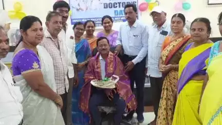 కడప: ప్రపంచ డాక్టర్స్ డే సందర్భంగా DMHOలోని కాన్ఫరెన్స్ హాల్‌లో వైద్యులకు ఘన సన్మానం