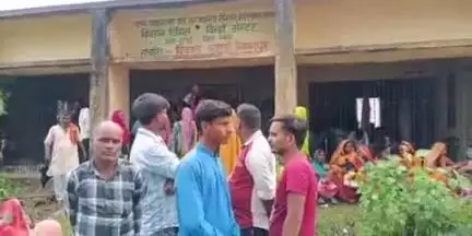 डंडई: डंडई में मड़ुआ बीज वितरण कार्यक्रम किसानों के लिए बना उम्मीद की किरण, कई पंचायतों के किसान खुश