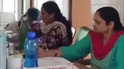 मिल्कीपुर: सामुदायिक स्वास्थ्य केंद्र हैरिंग्टनगंज में मातृत्व दिवस का आयोजन, 62 गर्भवती महिलाओं की हुई जांच