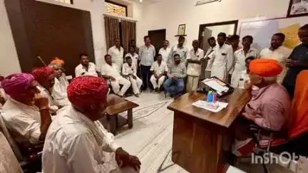 जैसलमेर: विधायक आवास पर छोटू सिंह भाटी ने ग्रामीणों की समस्याएं सुनीं, अधिकारियों को त्वरित समाधान के दिए निर्देश