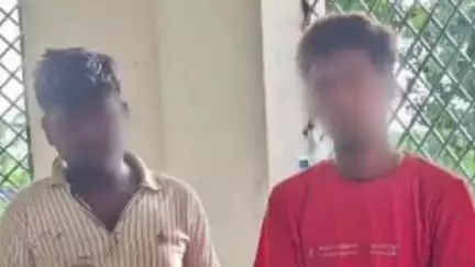 बथनाहा: सहियारा थाना पुलिस ने शराब के साथ तीन तस्करों को गिरफ्तार किया, कार भी ज़ब्त