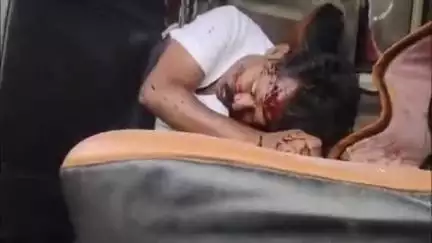 किनवट: किनवट तालुक्यातील अंबाडी घाटात एस टी बस आणि बोलेरो जीपचा समोरासमोर अपघात बोलोरो जीपचा चालक गाडी अडकून पडला