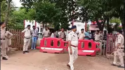 तखतपुर: शहर में धर्मांतरण के मामले में पास्टर सहित 7 लोगों पर FIR दर्ज, तोरवा थाने का किया गया था घेराव