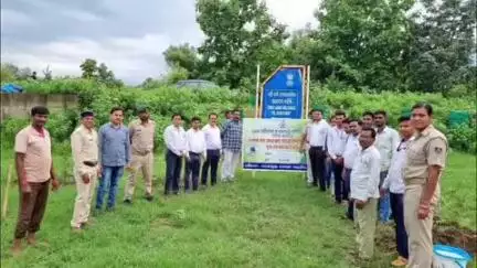 କଣ୍ଟାବାଞ୍ଜି: ବଙ୍ଗୋମୁଣ୍ଡା ରେ ଓକିଲ ସଂଘ ଓ ଫରେଷ୍ଟ ବିଭାଗ ମିଳିତ ଆନୁକୂଲ୍ୟରେ ବନମହୋତ୍ସବ ପାଳିତ