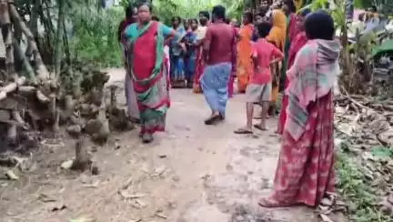 দাসপুর ১: হায়দ্রাবাদে বিস্ফোরণের ঘটনায় নিখোঁজ রয়েছে দাসপুর থানা এলাকায় দুই শ্রমিক