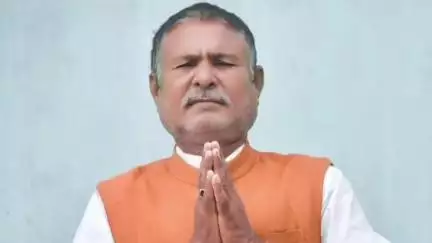 कुटुंबा: घेउरा पंचायत के पूर्व मुखिया सुरेश पासवान के निधन पर शोक की लहर, उन्होंने पंचायत में सेवा के माध्यम से पेश की थी मिसाल
