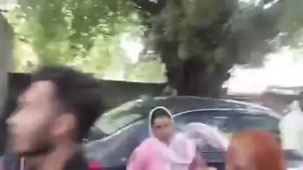 रुद्रपुर: रुद्रपुर के रम्पुरा में अवैध कच्ची शराब की बिक्री पर रोक लगाने की मांग को लेकर स्थानीय महिलाएं चौकी पहुंची