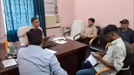 बोध गया: बोधगया प्रखंड कार्यालय में भूमि सुधार एडीएम ने वोटरों के सत्यापन को लेकर बैठक की, कई निर्देश दिए