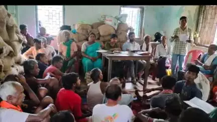 जलडेगा: लीड्स द्वारा ढेंगुरपानी में ग्राम सभा की बैठक, अनुपस्थित रहने पर जुर्माने का प्रावधान