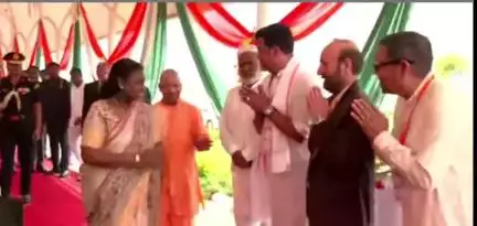 गोरखपुर: राष्ट्रपति ने यूपी को पहले आयुष विश्वविद्यालय की सौगात दी, 52 एकड़ में ₹268 करोड़ से स्थापित किया गया आयुष विश्वविद्यालय