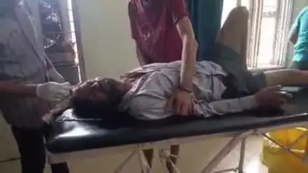 टीकमगढ़: धजरई गांव में चाचा-भतीजे के साथ आधा दर्जन लोगों ने लाठी-डंडों से की मारपीट, देहात थाना पुलिस ने कराई एमएलसी