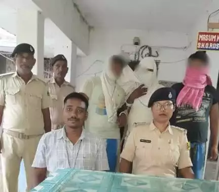 कटिहार जिला के रोशना थाना पुलिस द्वारा त्वरित कार्रवाई करते हुए 05 ट्रक एवं 139 मवेशी के साथ 03 पशु तस्कर को गिरफ्तार किया गया I