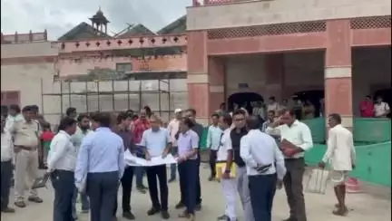 पचपहाड़: भवानीमंडी में डीआरएम ने रेलवे स्टेशन का किया औचक निरीक्षण, खामियां मिलने पर अधिकारियों को लगाई फटकार
