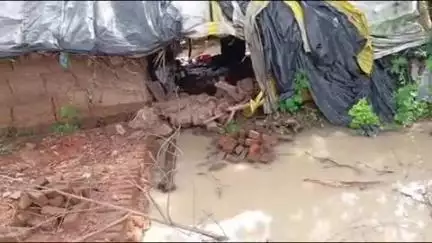 छतरपुर: बूदौर गांव में दबंगों ने रोका बारिश का पानी, पीड़ित के घर में घुसा पानी, पीड़ित ने पुलिस से लगाई मदद की गुहार!