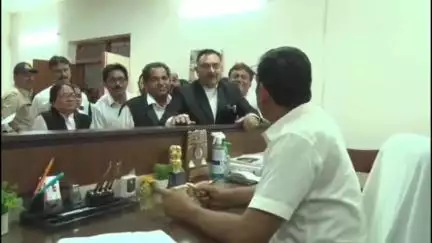 खुडैल: कलेक्टर से मिले नोटरी वकील, प्रशासन के आदेश में छूट और नोटरी से होने वाले सौदों के अनुबंध की मांगी जानकारी