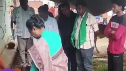 जामा: सड़क दुर्घटना में अरविंद कुंवर की मौत, परिवार से मिलने पिपरा गांव पहुंची जामा विधायक डॉ. लुईस मरांडी
