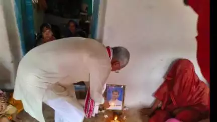 राजगढ़: धरनवादा गांव में गौ माता को बचाने के दौरान 5 लोगों की मौत के बाद राजगढ़ सांसद ने परिजनों से मुलाकात की