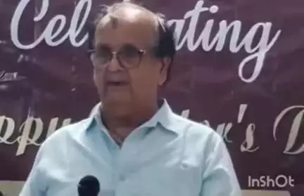 बौंसी: राष्ट्रीय चिकित्सा दिवस पर रेफरल अस्पताल में चिकित्सकों को किया गया सम्मानित