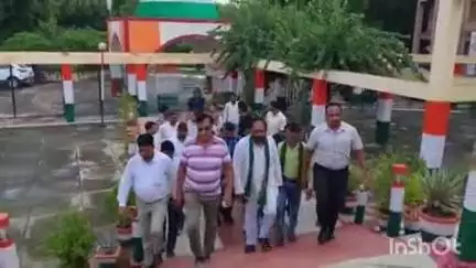 फिरोज़ाबाद: परिषदीय विद्यालयों के मर्जर आदेश पर भाकियू भानू ने किया विरोध, दबरई डीएम कार्यालय व एसडीएम मुख्यालय को दिया ज्ञापन