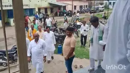 चरपोखरी: चरपोखरी प्रखंड मुख्यालय पर समारोह पूर्वक मनाई गई पूर्व विधायक स्वर्गीय रघुपति गोप की 97वीं जयंती