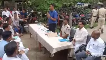 मधेपुर: मोहर्रम को शांतिपूर्ण ढंग से मनाने के लिए मधेपुर थाना में हुई शांति समिति की बैठक