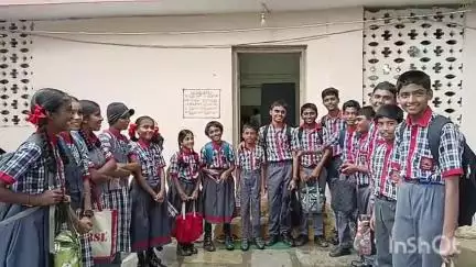 వేములవాడ: కేంద్రీయ విద్యాలయ పాఠశాలకు ఆర్టీసీ బస్సు సౌకర్యం కల్పించాలని మంత్రి పొన్నం ప్రభాకర్‌కు విద్యార్థుల విజ్ఞప్తి #localissue