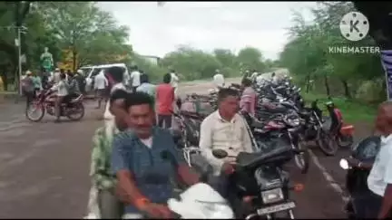केसीजी जिले में बिना हेलमेट और तीन सवारी चलाने वालों पर यातायात पुलिस की कार्रवाई, 78 चालकों से वसूले गए ₹33,200