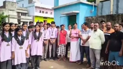 बरहेट: उच्च विद्यालय सरकंडा परिसर में जलमीनार के सोलर प्लेट की चोरी