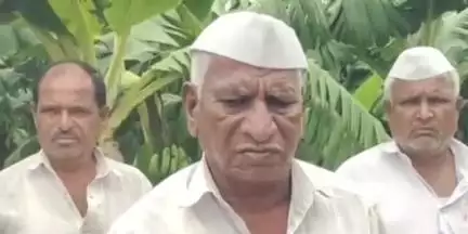 उत्तर सोलापूर: "it need not" म्हणत शेलगाव आर येथे शेतकऱ्यांनी शक्तिपीठाला विरोध करत इंग्रजी भाषेतून सरकारला फटकारले...