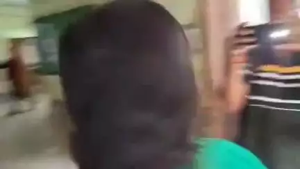 খড়গপুর ১: গতকাল খড়্গপুরে  বৃদ্ধ বাম নেতা অনিন্দ দাসকে রাস্তায় ফেলে মারধরের ঘটনায় মুখ খুললেন অভিযুক্ত বেবি কোলে
