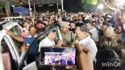 வாலாஜா: வாலாஜாபேட்டை சுங்கச்சாவடி அருகே வருகை தந்த துணை முதலமைச்சர் உதயநிதி ஸ்டாலினுக்கு திமுகவினர் உற்சாக வரவேற்பு