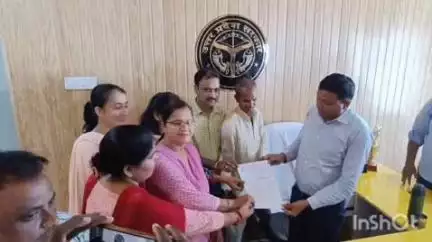 नानपारा: बलहा में स्कूल मर्जर का विरोध, शिक्षक संघ ने खंड शिक्षा अधिकारी को सौंपा ज्ञापन, जबरन सहमति पत्र लेने का आरोप
