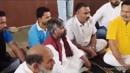 किच्छा: सिरौली में सफाई कर्मियों के कार्य बहिष्कार से गंदगी का लगा अंबार