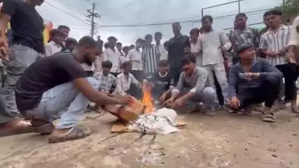 गौरिहार: गौरिहार में बिजली संकट पर चक्का जाम, सरपंच ने दी आत्मदाह की धमकी #jansamasya