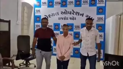 પોરબંદરના એક પત્રકારને રાજકોટ એસ.ઓ.જી.પોલીસે જાલી નોટો સાથે ઝડપી લીધો,પોરબંદર પોલીસે તેમના ઘરની તલાસી લીધી