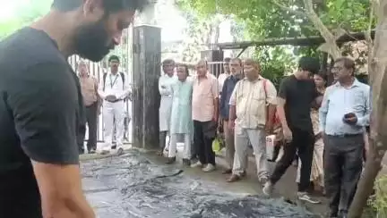 ক্যানিং ১: চিকিৎসক দিবসে ক্যানিং এর রাজারলাট পাড়ায় পথ নাটিকা, আজাদী দেখতে ভিড় বহু মানুষের