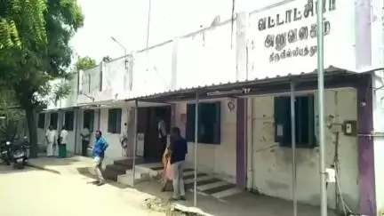 ஸ்ரீவில்லிபுத்தூர்: வட்டாட்சியர் அலுவலகத்தில் சர்வேயர் அறையில் லஞ்ச ஒழிப்புத்துறையினர் சோதனை நில அளவையர் கைது