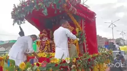अशोक नगर: युगल सरकार मंदिर से निकली भगवान जगन्नाथ की रथ यात्रा, महिलाओं और पुरुषों ने खींचा रथ