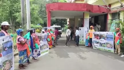 धनबाद/केंदुआडीह: धनबाद नगर आयुक्त ने स्वच्छता जागरूकता रथ को हरी झंडी दिखाकर रवाना किया