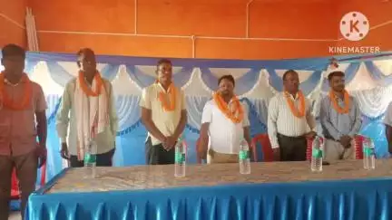 कर्रा: सोनमेर मंदिर परिसर स्थित सरना बखोड़ में मंच निर्माण का शिलान्यास किया गया